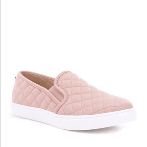 Steve Madden size 10 pink slip ons